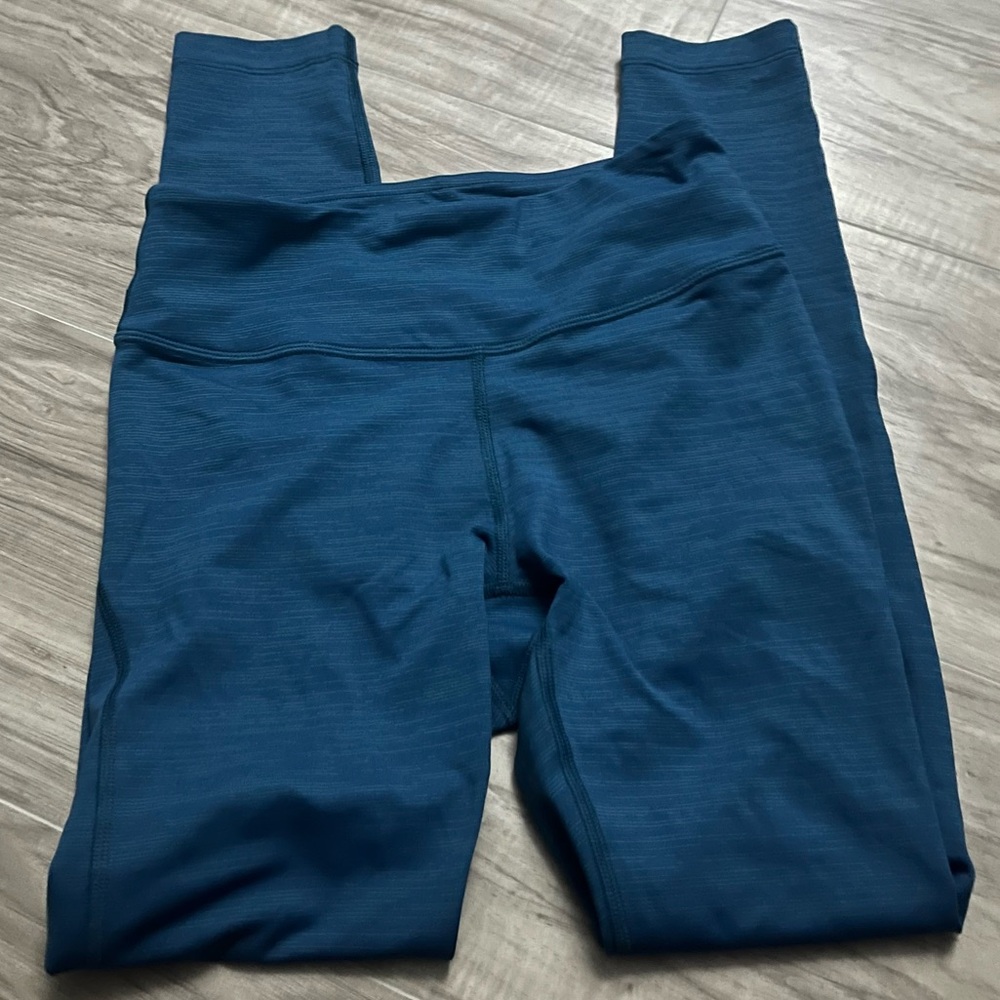 Outdoor Voices women’s leggings in blue size xsmall